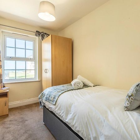 2 Bed In Croyde 87755 Villa Exterior photo