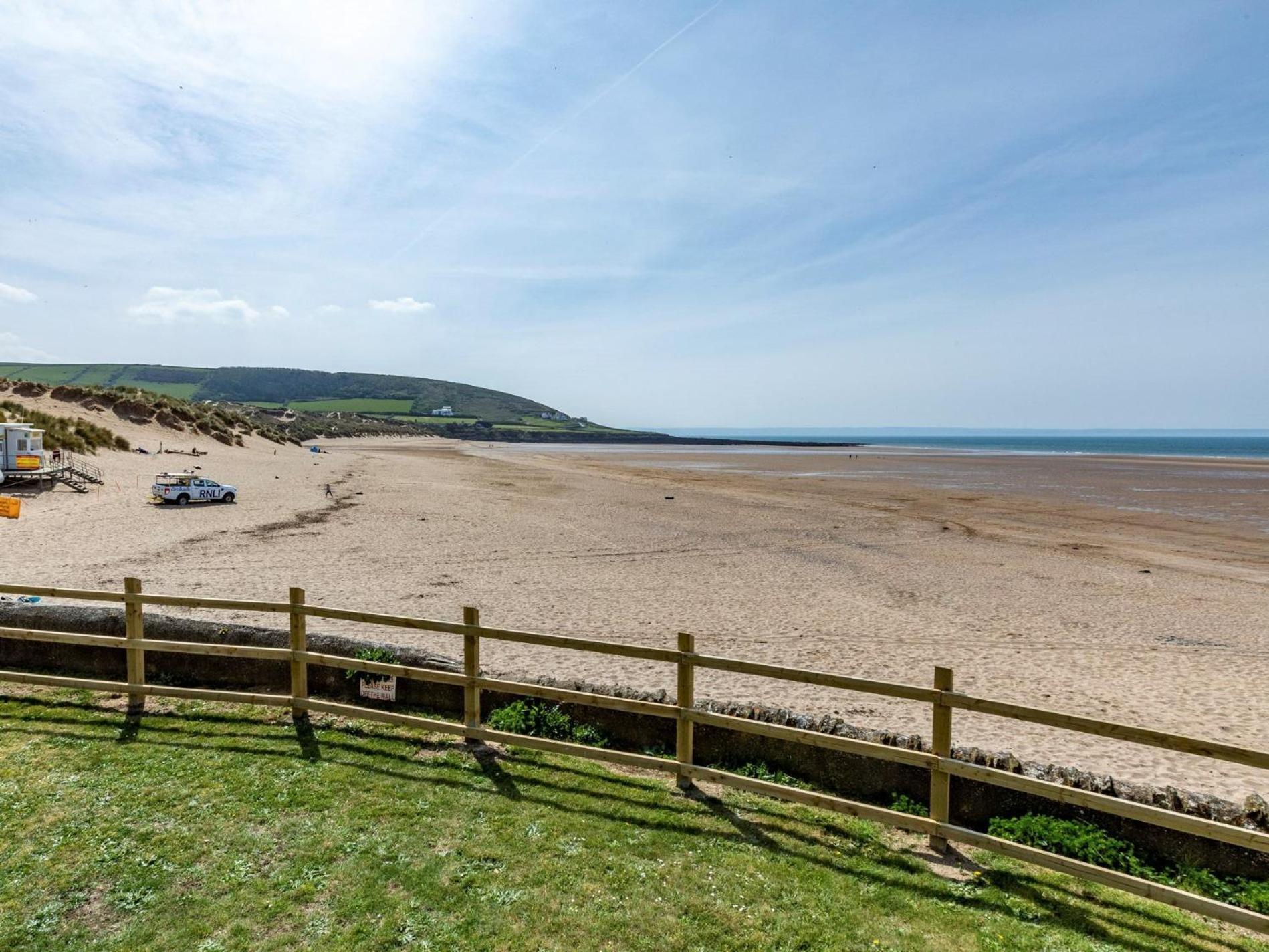 2 Bed In Croyde 87755 Villa Exterior photo